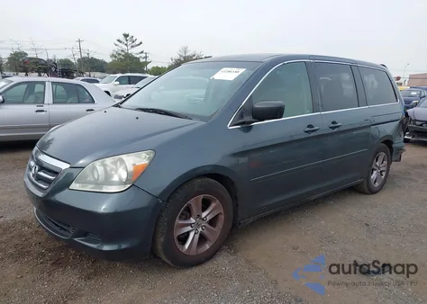 2005 Honda Odyssey Lx z USA, uszkodzony, nr VIN 5FNRL38275B129903